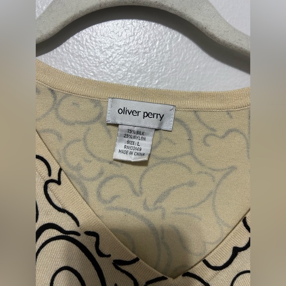 Oliver Perry Women's Sweater - Large - Floral Design - Silk - Gently Used - Picture 2 of 3